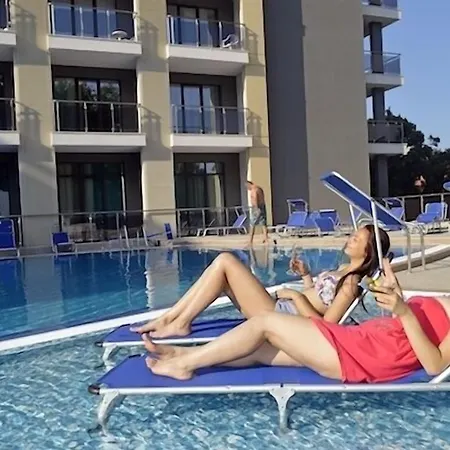 Hotell Arena Mar And 4*